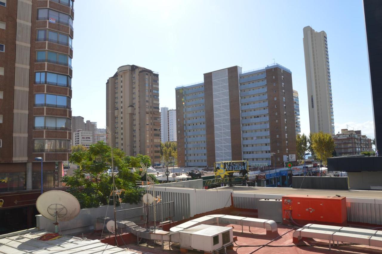 Apts Ara With Pool Бенидорм Экстерьер фото