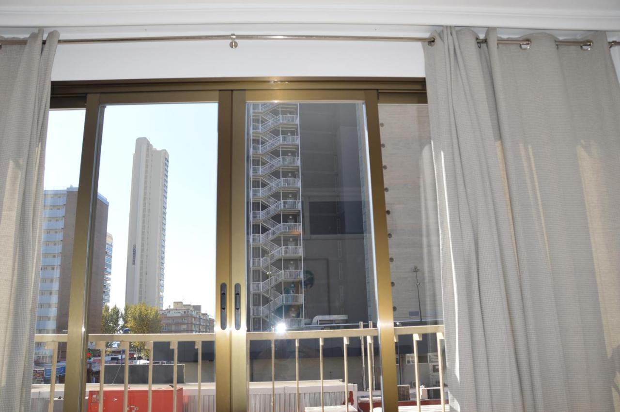 Apts Ara With Pool Бенидорм Экстерьер фото